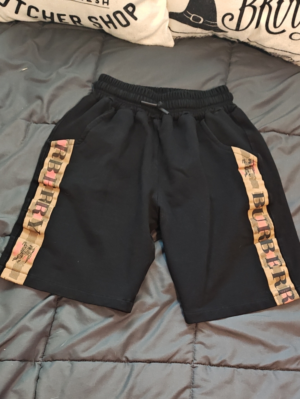 Burberry Black Woman's Size Small Shorts Euc